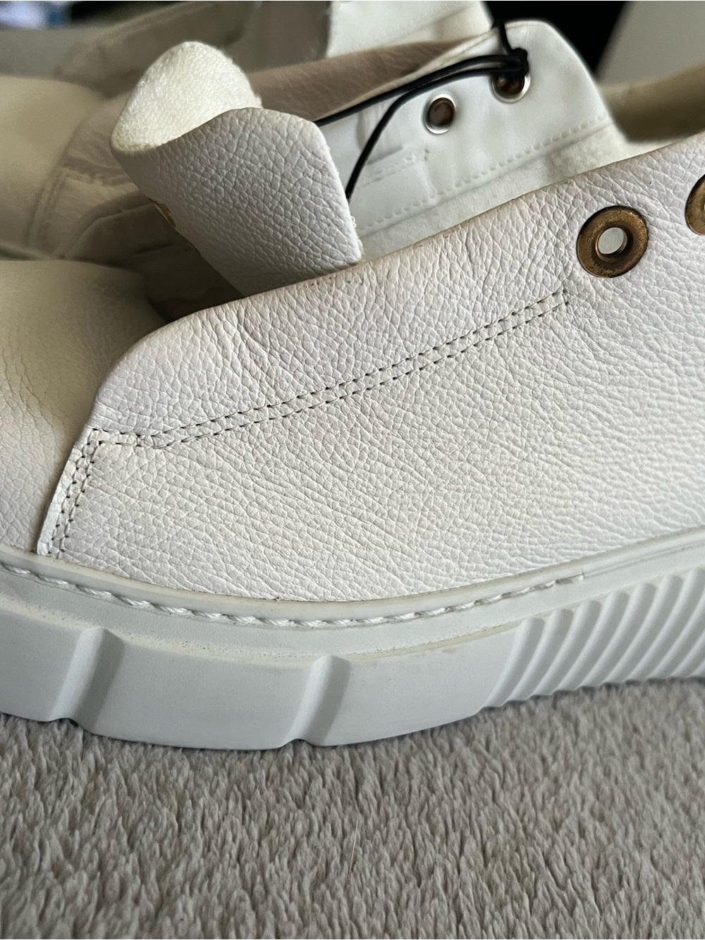 Paul Green White Slip-On Leather Sneakers with Gold Logo - Picture 4 of 14